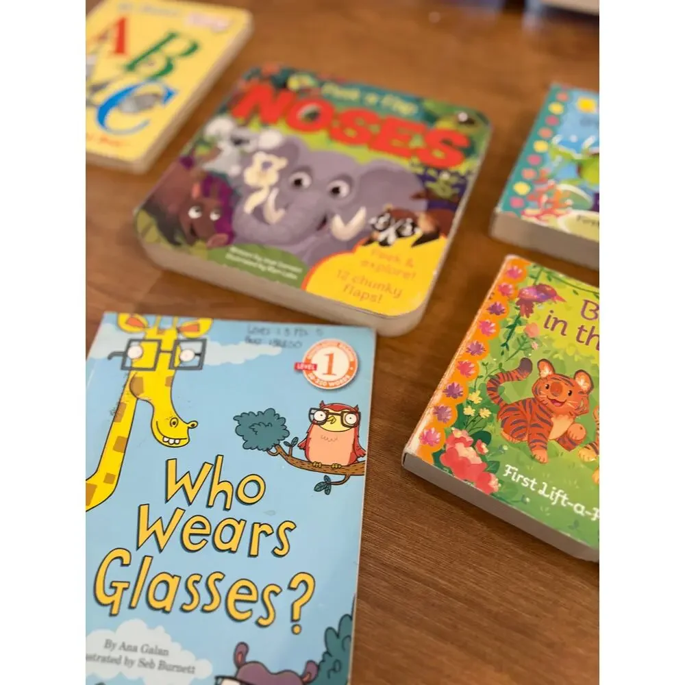 Lot of‎ 8 Kids Books